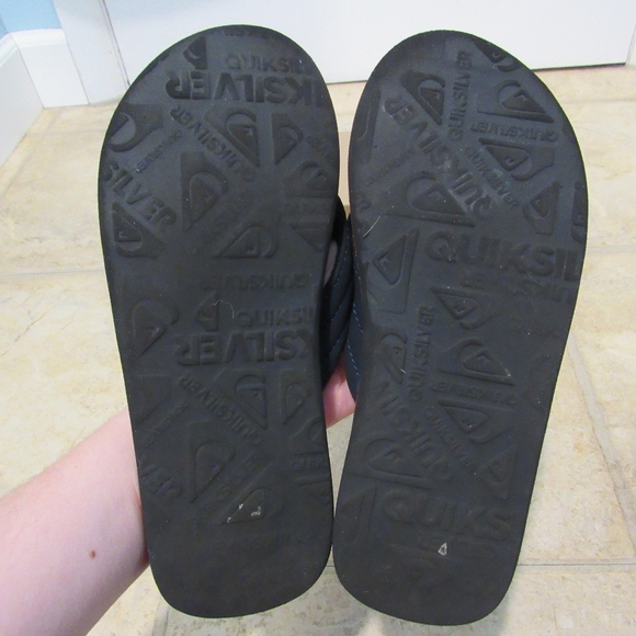FIRM PRICE!Quicksilver Youth, Cutback, Unisex, GUC With Box, Colorful Flip Flops - Picture 11 of 11